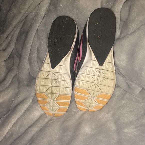 Nike training sneakers - Picture 4 of 4